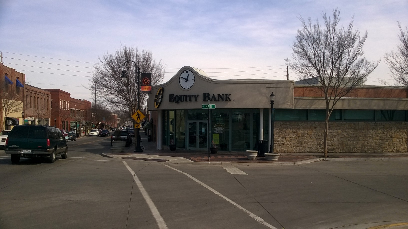 Equity Bank Lee's Summit Downtown branch exterior.